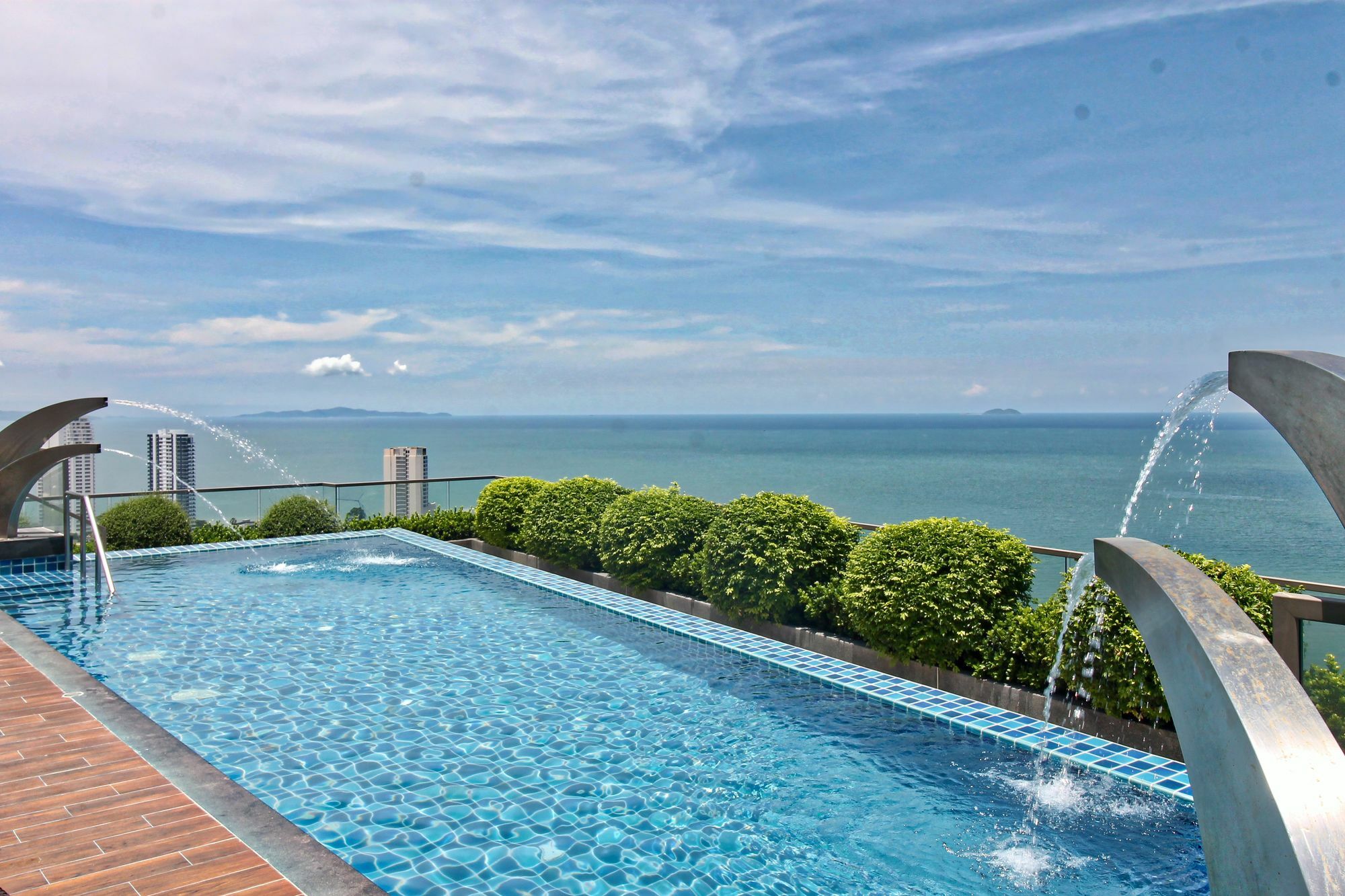 The Peak Towers Pattaya Daire Dış mekan fotoğraf
